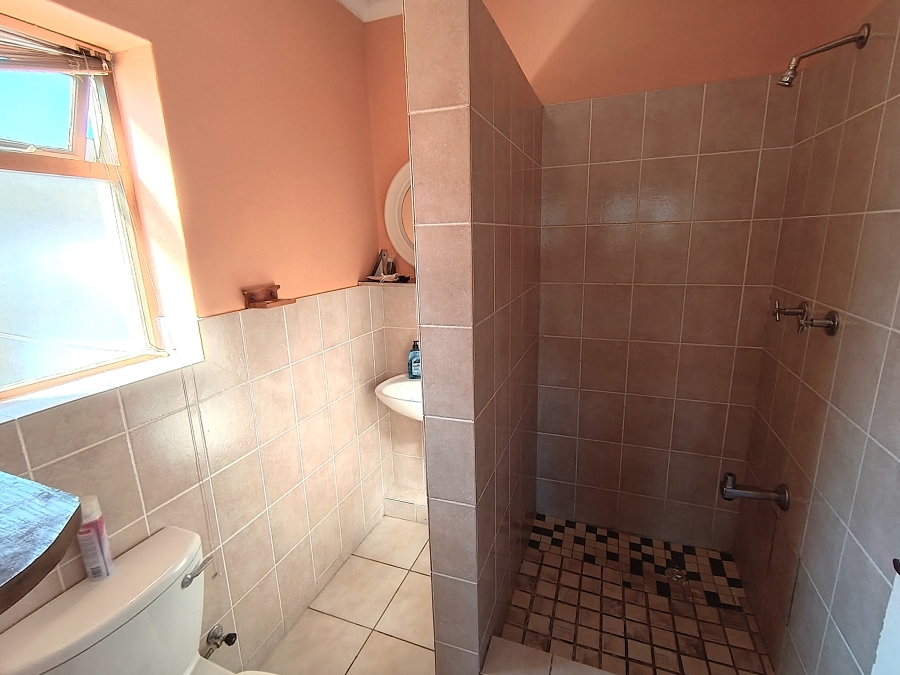 To Let 4 Bedroom Property for Rent in Southfork Western Cape